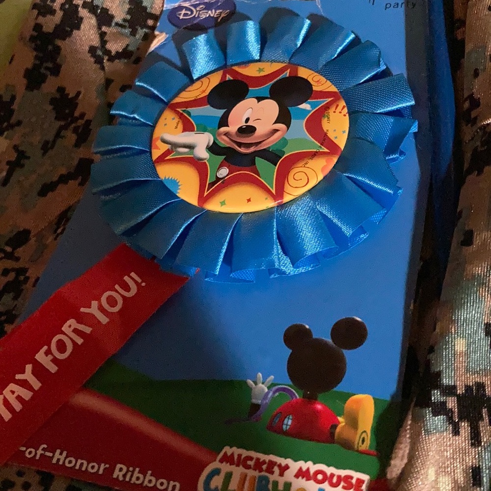 Smiley surprise case: Recommend for Boys age 4-7